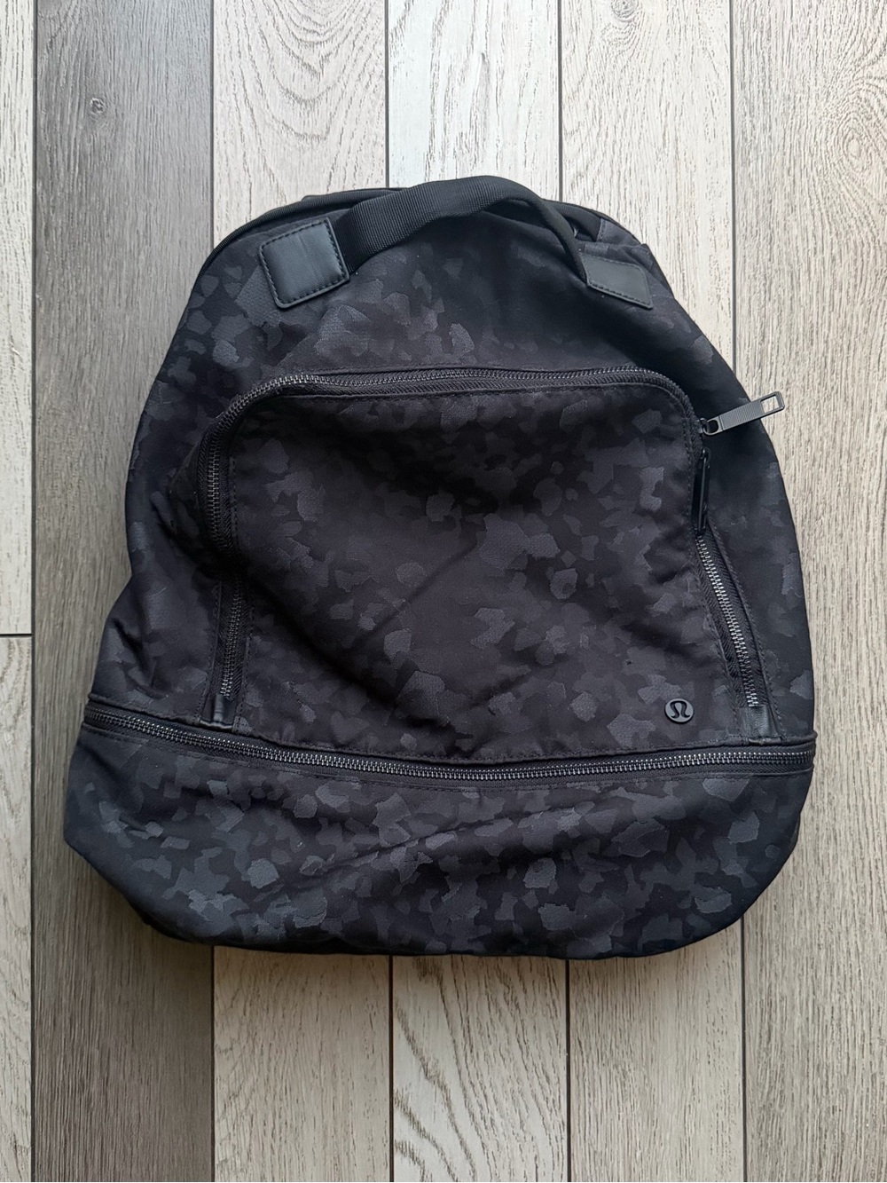 Lululemon City Adventure Black Patterned Backpack - 17L - Picture 3 of 8